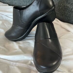 Women's Black Leather Slip-On Shoes